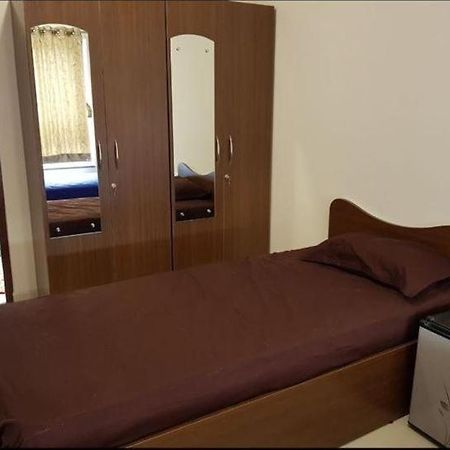 Bed and Breakfast Suyash Pg - Melange à Bangalore Extérieur photo
